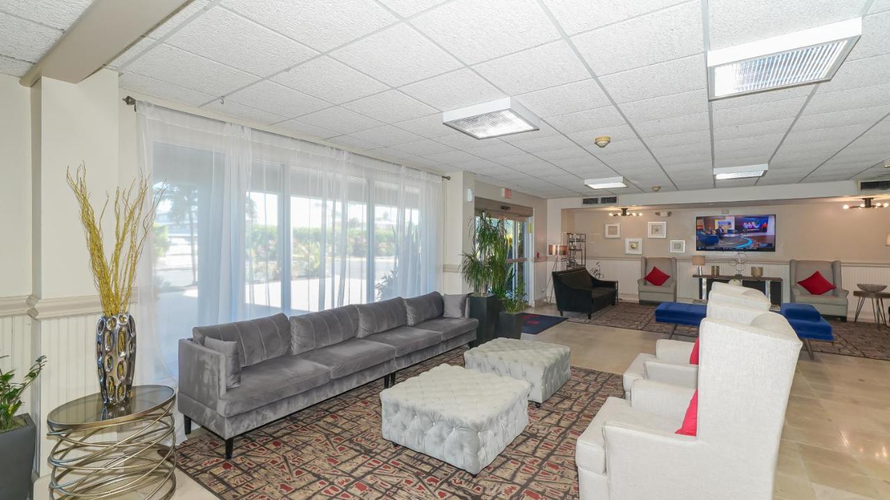 Heated Pool, Fireplace, 70" Tv, Waterfront & More! Sarasota Esterno foto