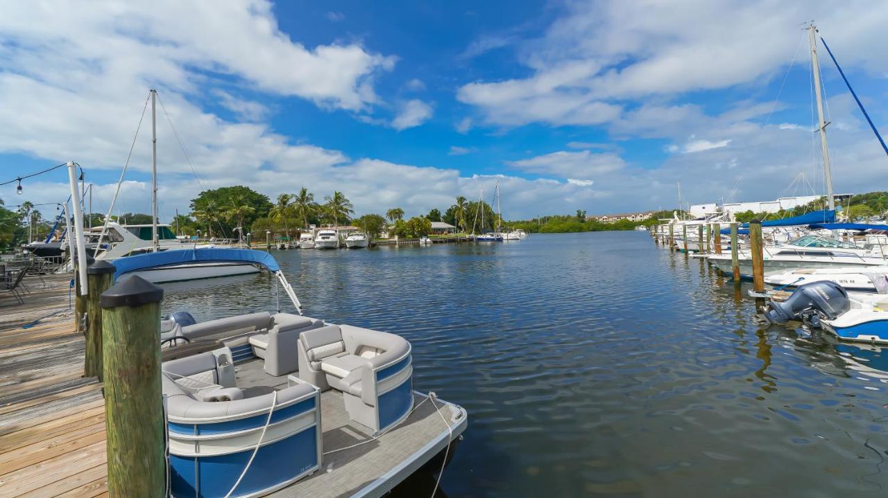 Heated Pool, Fireplace, 70" Tv, Waterfront & More! Sarasota Esterno foto