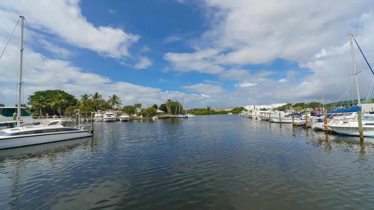 Heated Pool, Fireplace, 70" Tv, Waterfront & More! Sarasota Esterno foto