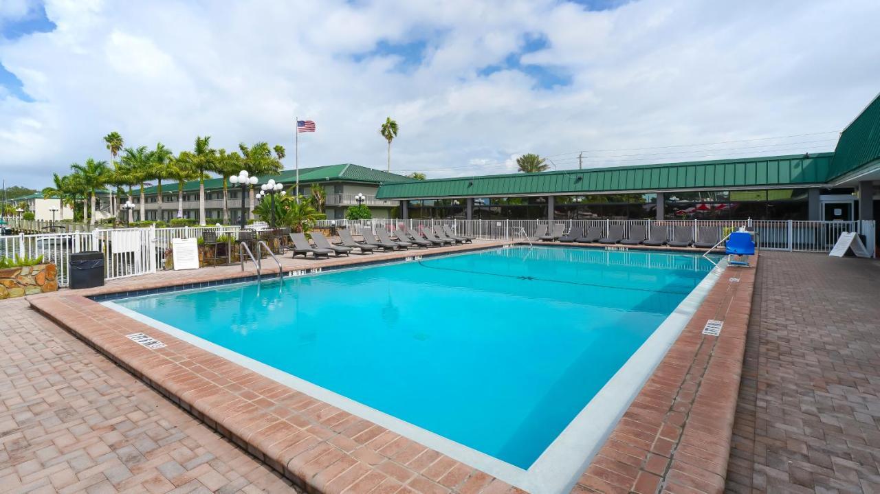 Heated Pool, Fireplace, 70" Tv, Waterfront & More! Sarasota Esterno foto